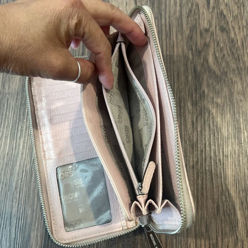 Michael Kors Cement Jet Set Travel Large Continental Zip Wallet Pebbled Leather